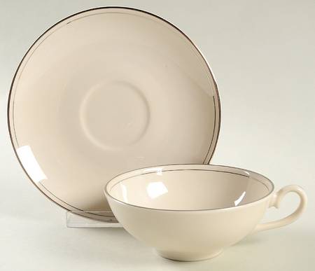 FLE7 Flat Cup & Saucer Set