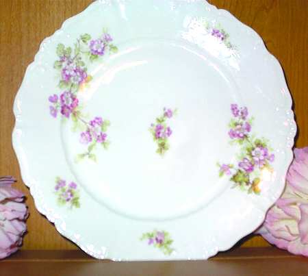 Lav1 Dinner Plate