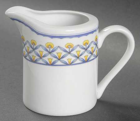 Country Cupboard Creamer