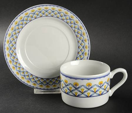 Country Cupboard Flat Cup & Saucer Set