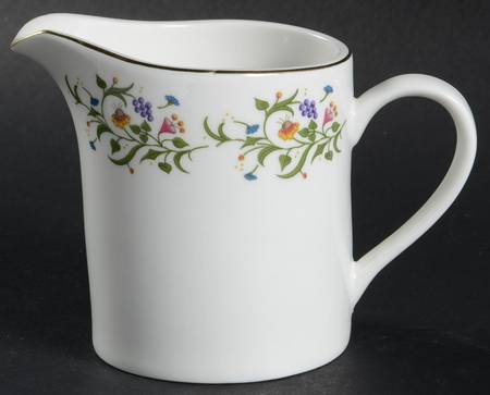 Ashbury Creamer