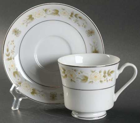 Andora Footed Cup & Saucer Set