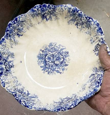 Wildrose 9" Round Vegetable Bowl