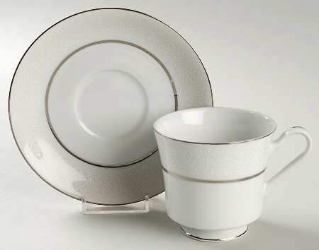Michele Footed Cup & Saucer Set