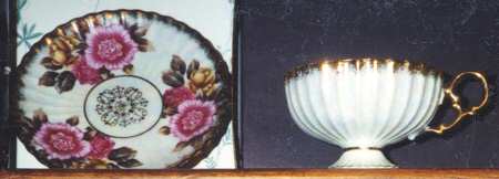 2645 Footed Cup & Saucer Set