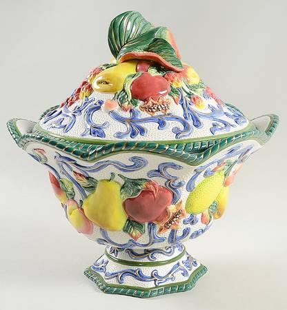 Florentine Fruit Tureen &  Lid