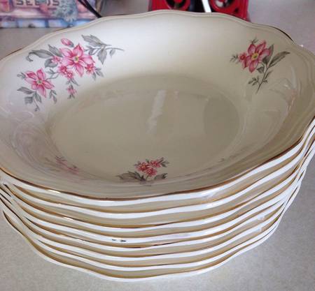 Azalea Coupe Soup Bowl