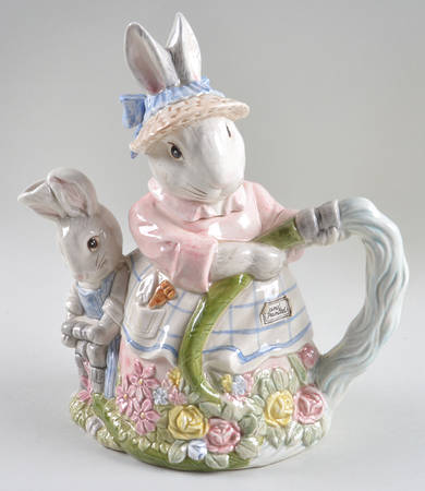 Bunny Hollow Teapot & Lid
