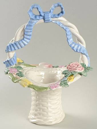Bunny Hollow Medium Basket with Handle