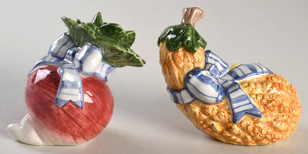 Vegetable Bowquet Salt & Pepper Set