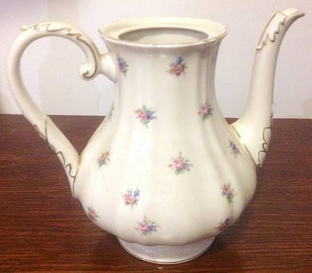 8412 (Scalloped) Coffee Pot No Lid