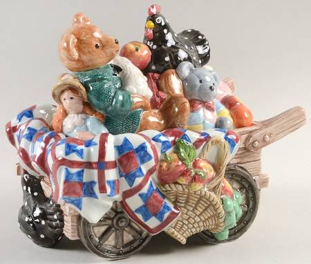 Countryside Figural Trinket Box & Lid