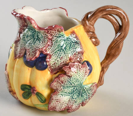Thanksgiving Banquet Figural Creamer