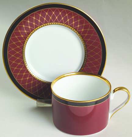 Chaumont II Cinnabar Flat Cup & Saucer Set