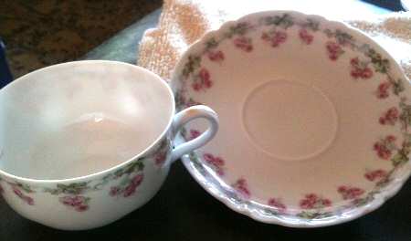 FRA29 Flat Cup & Saucer Set