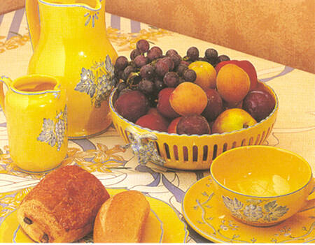 Raisins Bleus Flat Cup & Saucer Set