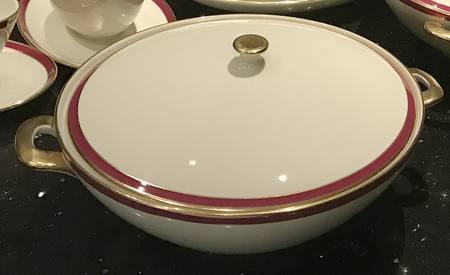 0689 Round Covered Vegetable