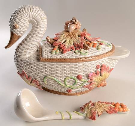 Autumn Fields Tureen & Lid w/Ladle