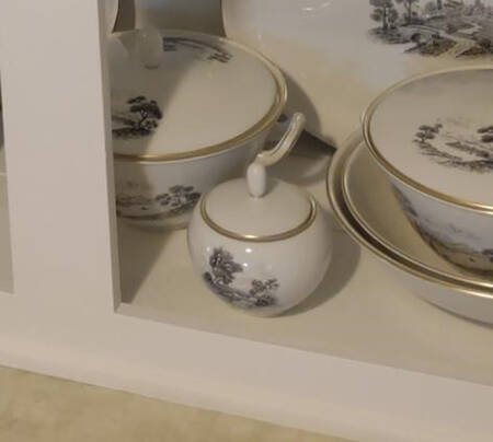 0810 Sugar Bowl & Lid