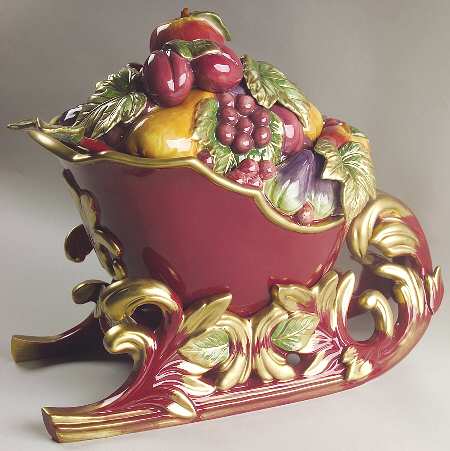 Renaissance Tureen & Lid w/Ladle