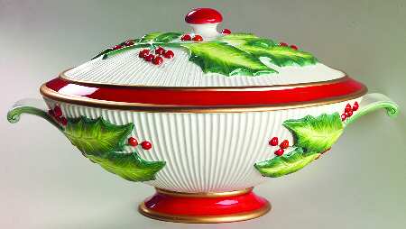 Noel Classique Oval Covered Vegetable
