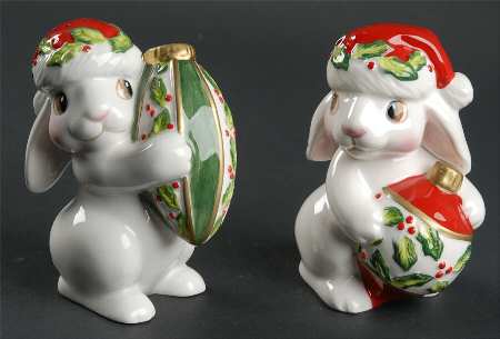 Christmas Bunny Blooms Salt & Pepper Set