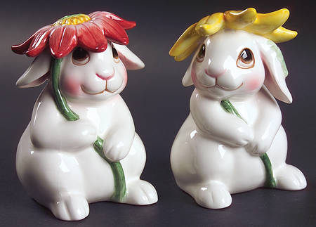 Bunny Blooms Salt & Pepper Set