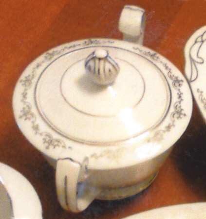 FUK44 Sugar Bowl & Lid