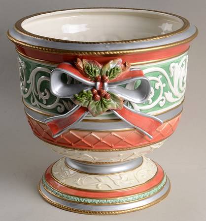 Enchanted Holiday 9" Cachepot