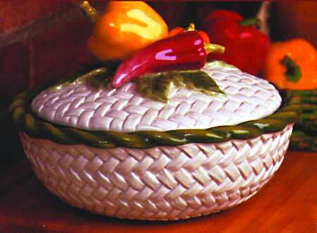Pepper Gourmet Round Covered Vegetable