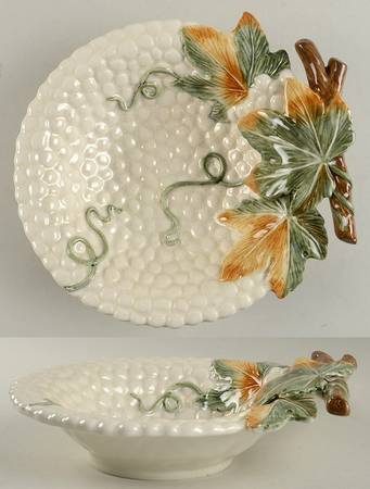Vintage Grapes 11" Round Vegetable Bowl