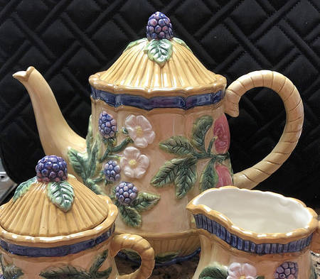 French Orchard Teapot & Lid