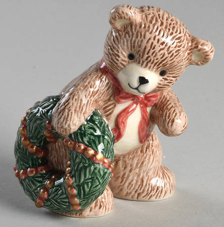 Toy Wreath Figurine