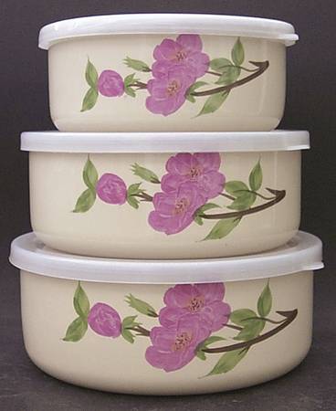 Desert Rose (China) 3 Pc Metal Bowl W/Plastclid (5 3/4",6 3/4",7 1/4")