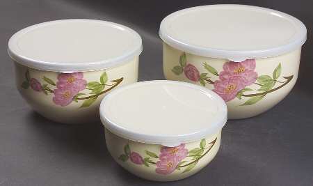 Desert Rose (China) 3 Pc Metal Bowl & Plastic Lid (5 3/4", 7", 7 3/4")