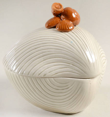 Fish (Ivory and White Backgrounds) Shell Shaped Box with Lid