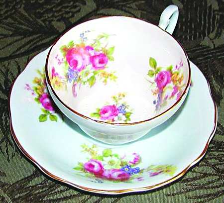 3201 Flat Cup & Saucer Set