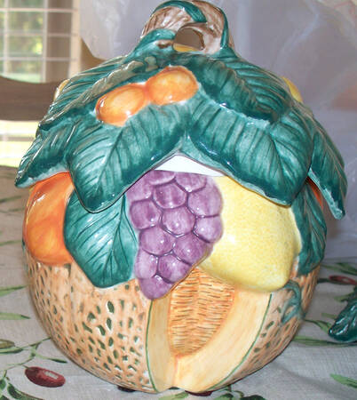 Melons and Fruit Large Canister & Lid