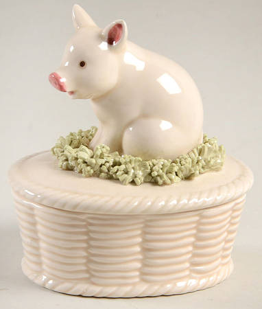 Country Day Figural Covered Box