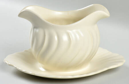 Coronado Gray (Glossy) Gravy Boat with Attached Underplate