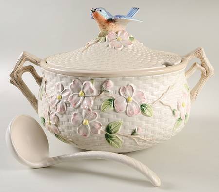 Bluebirds Tureen & Lid w/Ladle