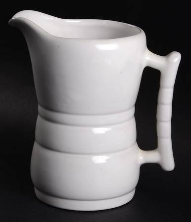 Plainsman White Sand 32 Oz Pitcher