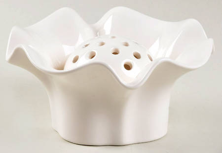 Total Color Spectrum White Pierced Tea Light/Potpourri with Insert
