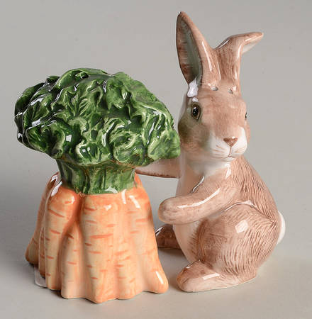Welsh Rabbit Salt & Pepper Set