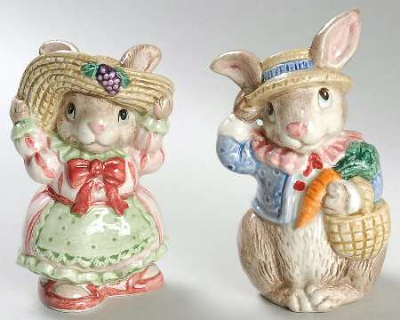 Bunny Bonnet Hill Salt & Pepper Set