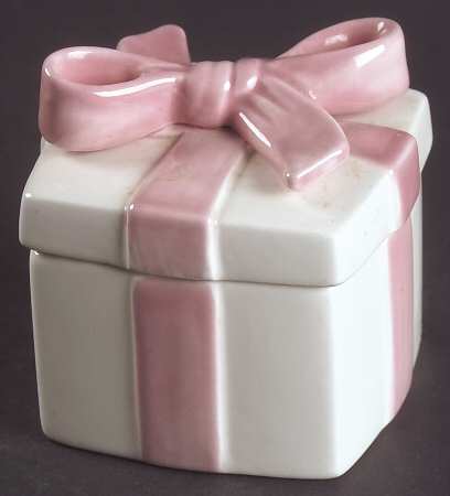 Bunny Bonnet Hill Square Box with Lid