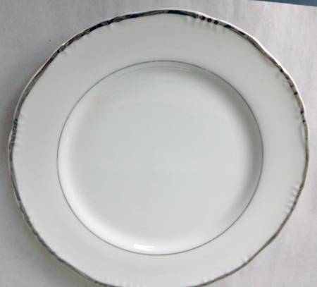 Charm (Single Scrolls) Dinner Plate