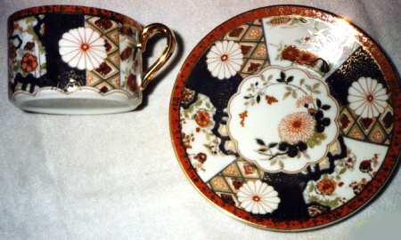 G4D1 Flat Cup & Saucer Set