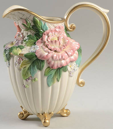 Les Fleurs 56 Oz Pitcher