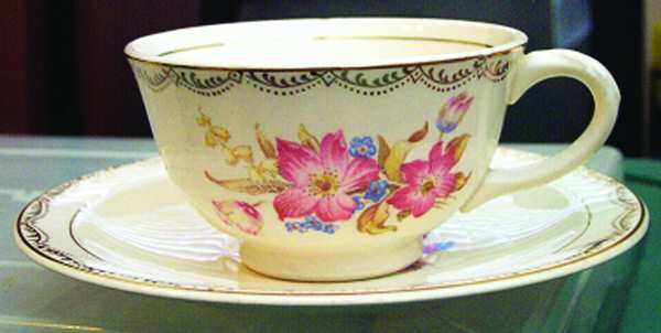 FSX141 Footed Cup & Saucer Set